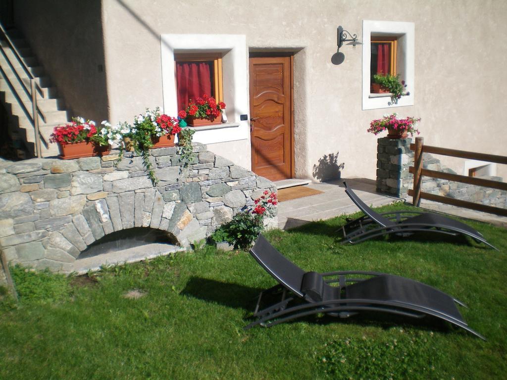 Au Coeur Hotel Verrayes Bagian luar foto